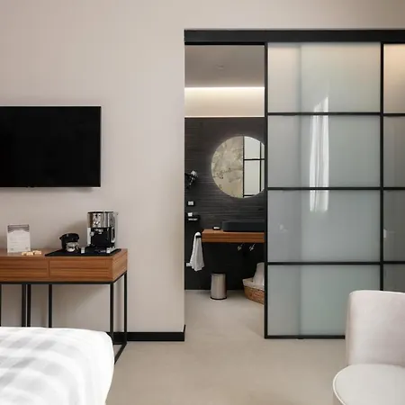 Poerio 25 Boutique Hotel 3*