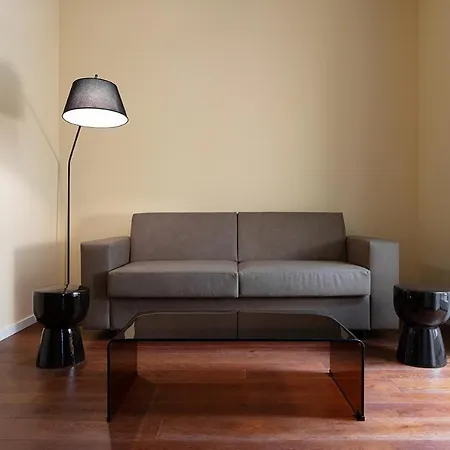 Poerio 25 Boutique Nápoly